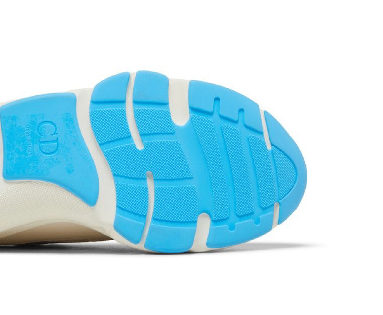 CD B22 ‘Crème Light Blue’