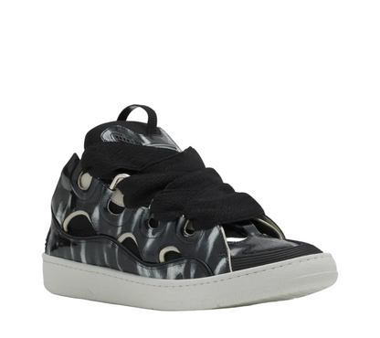 L6NV1N Curb ‘Black/White’