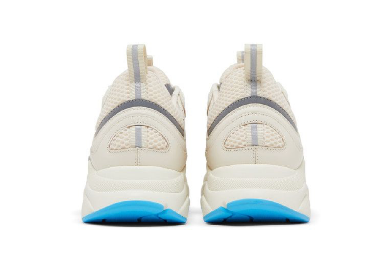 CD B22 ‘Crème Light Blue’