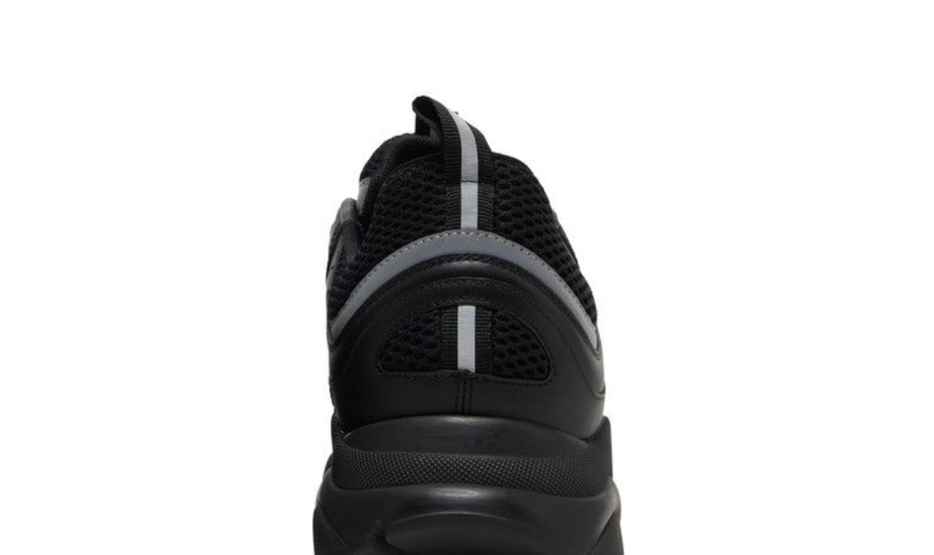 Dior
 B22 ‘Black Reflective’