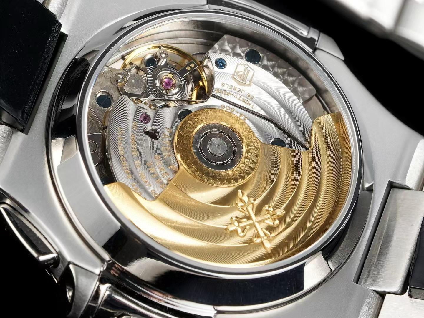 Patek Philippe
 Nautilus 5980/1A-019