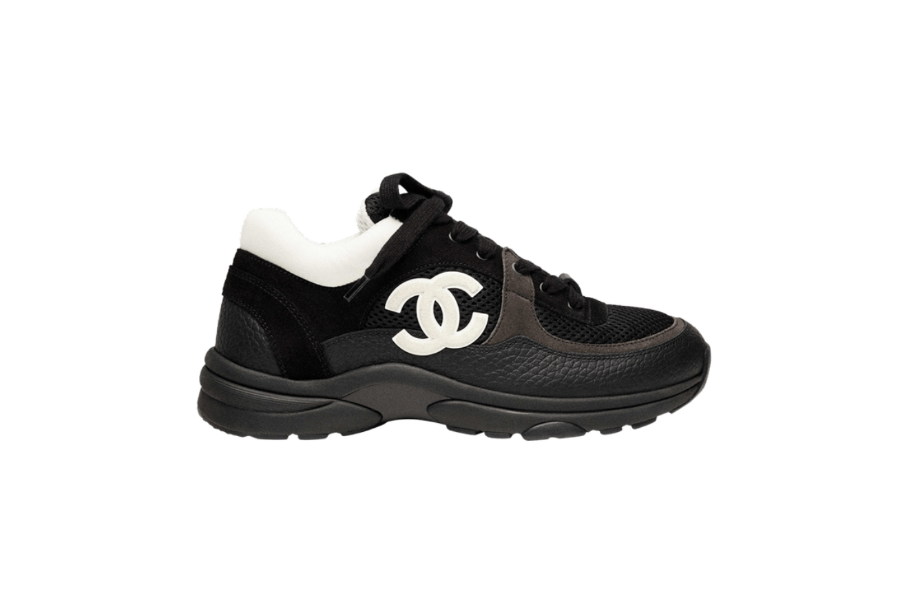 CHANEL Low top Logo Trainer