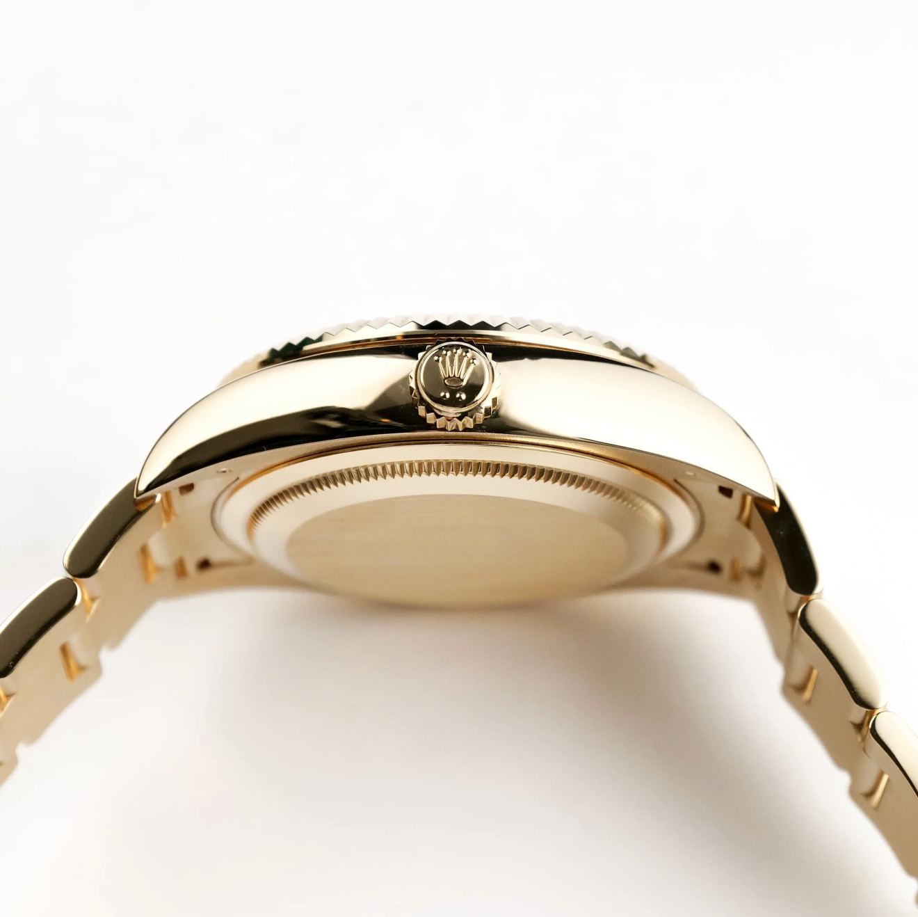 Rolex Sky-Dweller 326938 Yellow Gold Champagne Dial Oyster