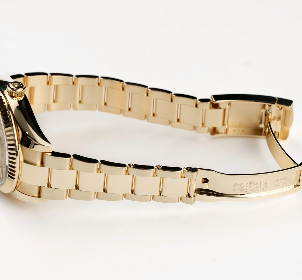 Rolex Sky-Dweller 326938 Yellow Gold Champagne Dial Oyster