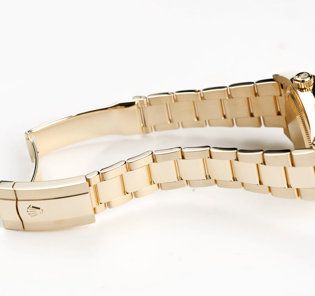 Rolex Sky-Dweller 326938 Yellow Gold Champagne Dial Oyster